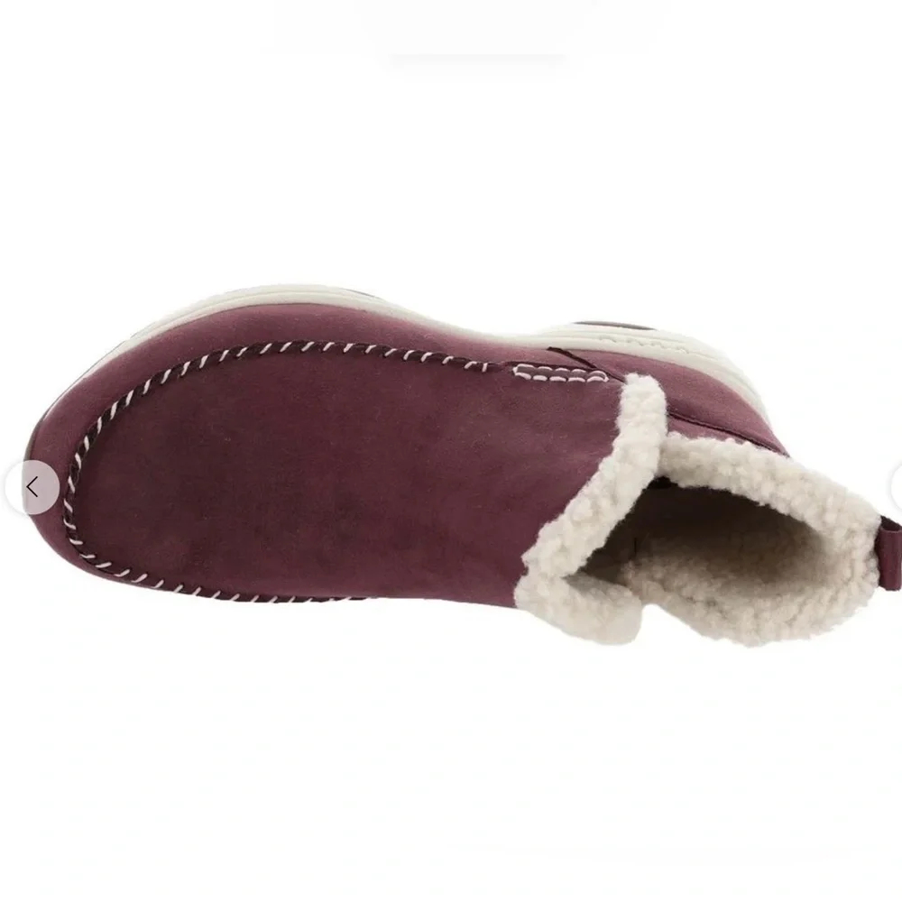 New in Box Easy Spirit 9.5W Tuva Casual Booties in Dark Red Shoes Fur Lined New - Picture 2 of 7
